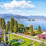 La Rosa Dei Venti Lake View Terrace - Happy Rentals
